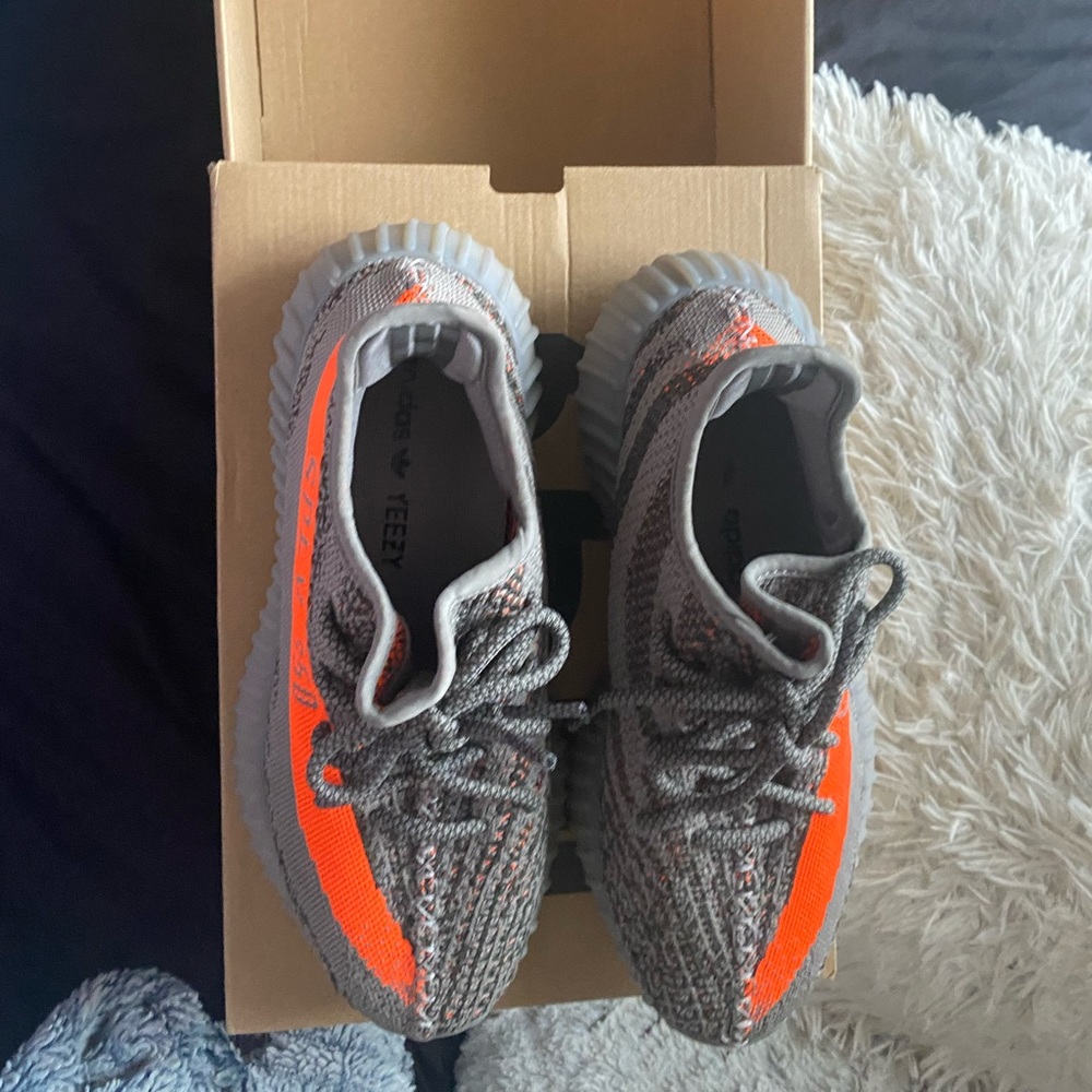 YEEZY BOOST 350 V2 ‘BELUGA  US MEN 7=US 7Y